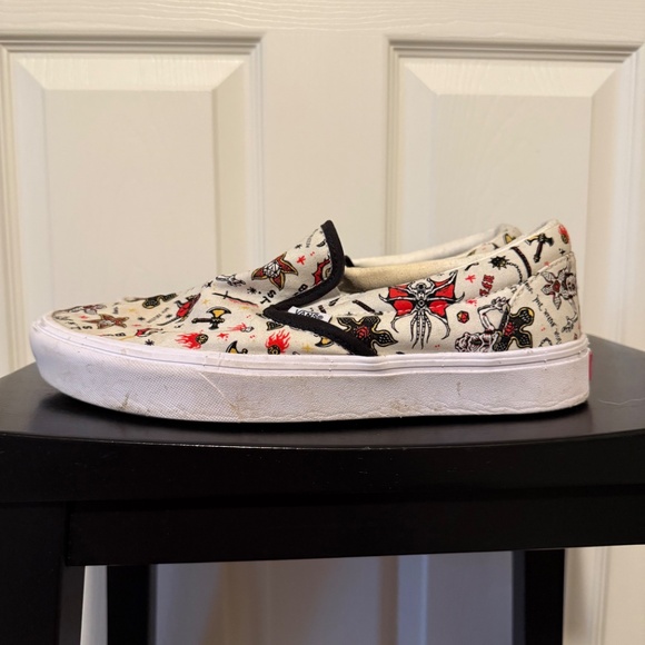 VANS x Stranger Things Custom Hellfire Club Slip On Size 9.5 - Picture 4 of 5